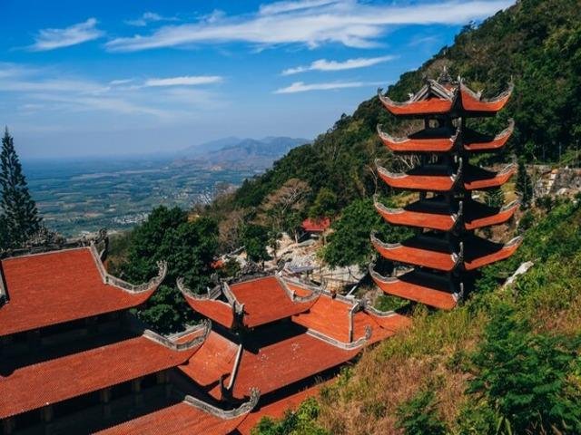 Takou Mountain Pagoda Excursion