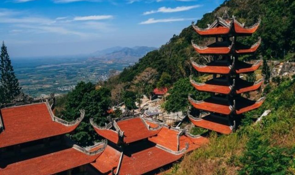 Takou Mountain Pagoda Excursion