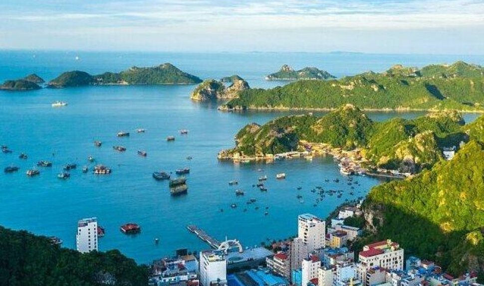 Cat Ba Beach Relax
