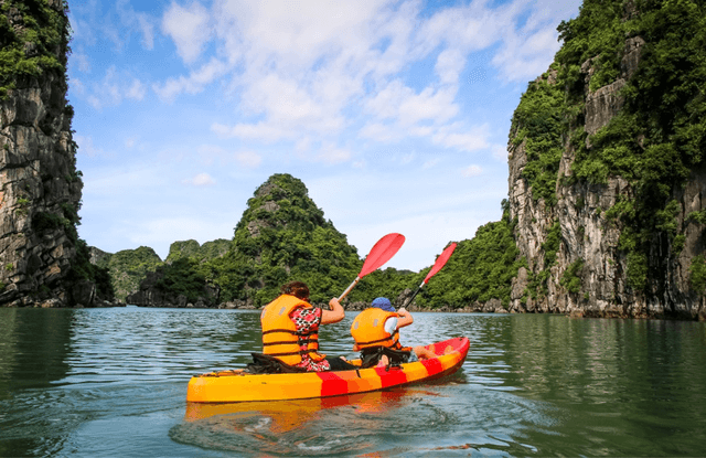 Hanoi – Halong – Danang – Hoian – Phu Quoc Island 9 Days