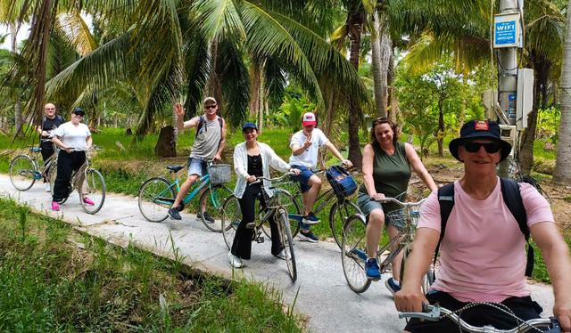 Siem Reap - Ho Chi Minh - Danang - Hanoi - Halong 12 Days