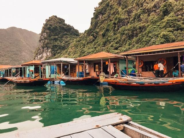 Vietnam - Holiday and Shopping