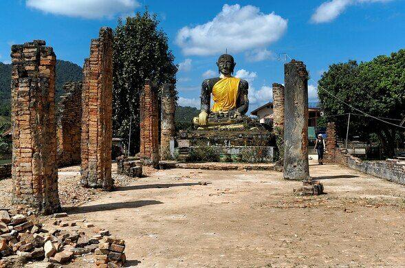 ONE DAY VISIT PLAIN OF JARS IN XIENG KHUANG
