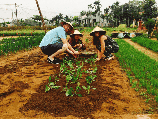 Half  Day Tour Tra Que Vegetable Village