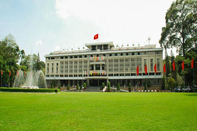 Ho Chi Minh - Danang - Hanoi - Halong 8 Days