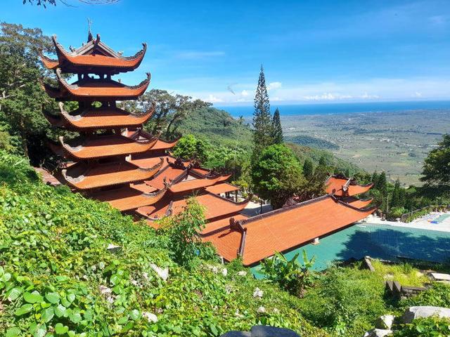 Takou Mountain Pagoda Excursion