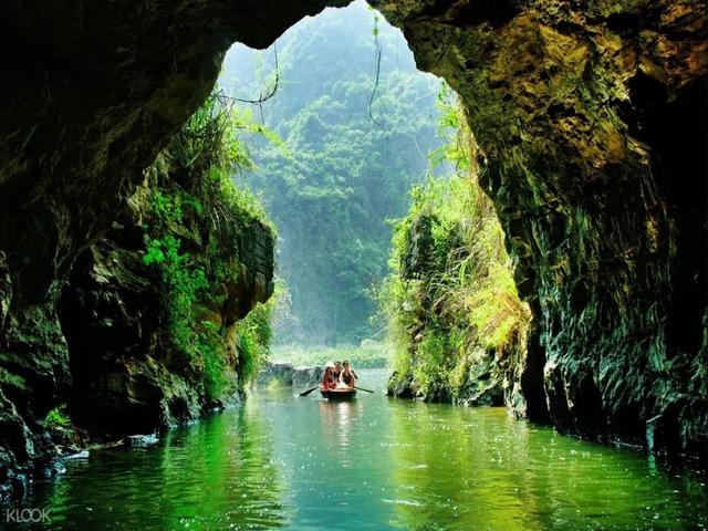 Danang - Hanoi - Halong Bay 8 Days